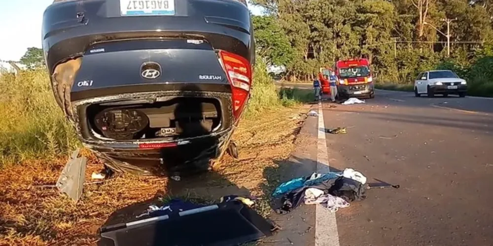 Jovem foi ejetado do automóvel pelo teto solar, conforme revelado por autoridades