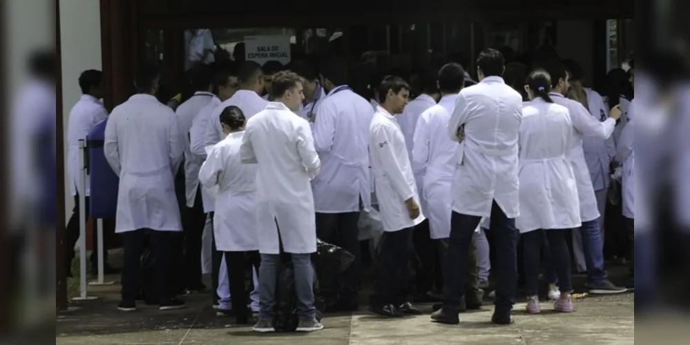As provas da primeira etapa do Revalida 2020 serão aplicadas no dia 6 de dezembro e, apesar de não ser obrigatório, o Inep recomenda que o participante leve o cartão impresso.