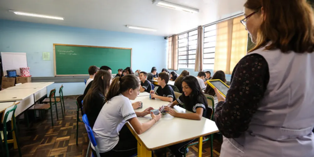 Processo prevê a contratação de pelo menos 4 mil professores para o ano letivo de 2021