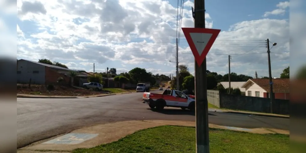 A colisão envolveu um Fiat Strada e um Volkswagen Polo