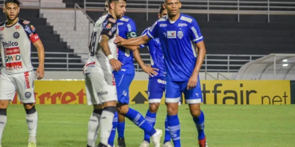 Jogo foi no estádio Rei Pelé, em Alagoas
