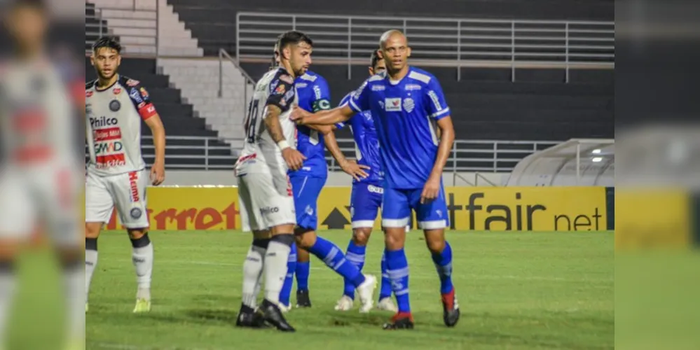 Jogo foi no estádio Rei Pelé, em Alagoas