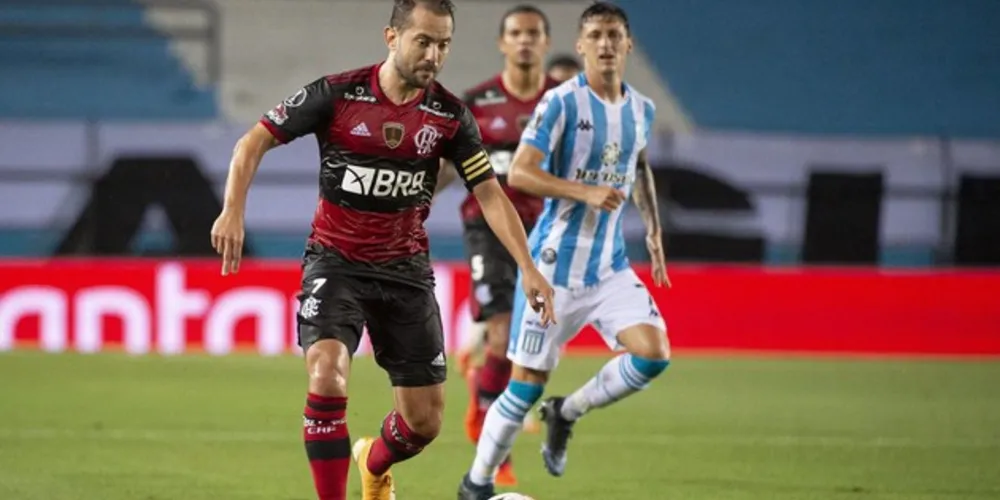 Rubro-Negro busca o empate e segura placar após expulsão