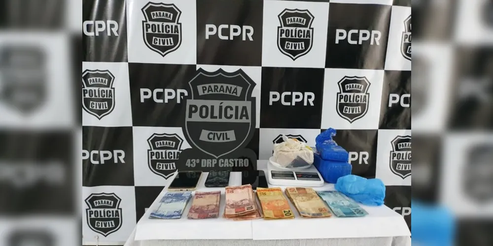 Mãe e filho responderão por tráfico de drogas e associação para o tráfico, segundo a polícia
