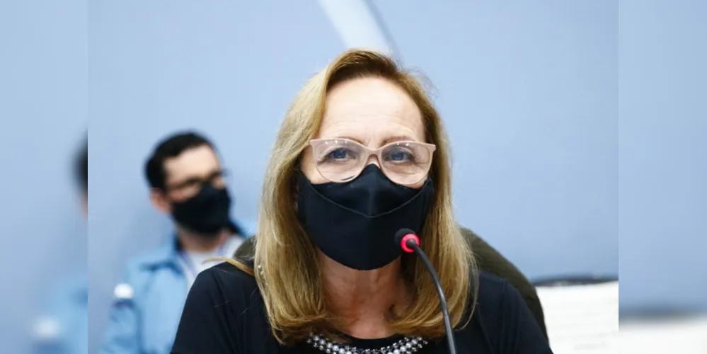Rose é autora da lei que trata da conscientização sobre o tema