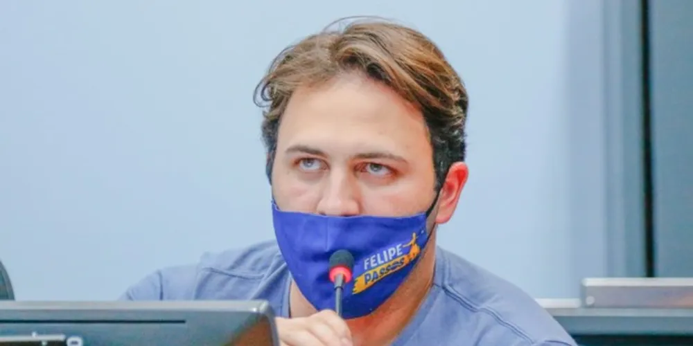 Vereador Felipe Passos cria um projeto de combate a violência doméstica no dia em que temática é abordada internacionalmente.