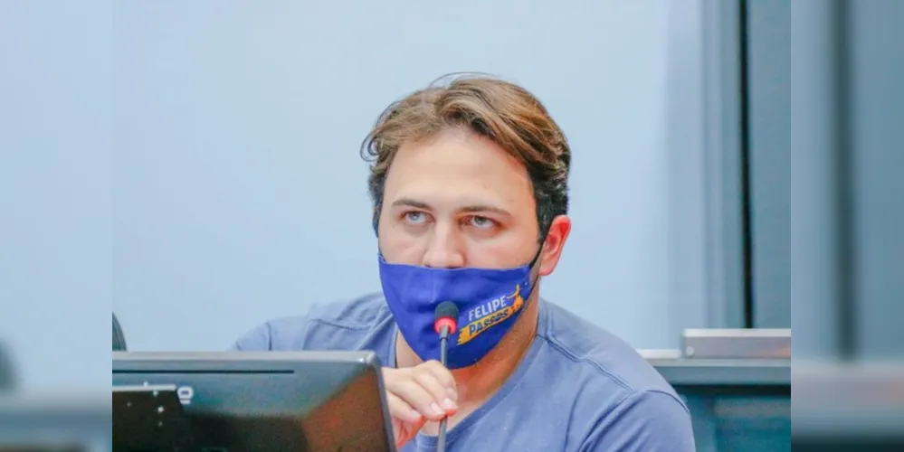 Vereador Felipe Passos cria um projeto de combate a violência doméstica no dia em que temática é abordada internacionalmente.