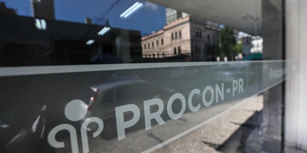 Caso o consumidor queira fazer uma reclamação ou denúncia, o Procon Ponta Grossa disponibiliza a plataforma www.consumidor.gov.br