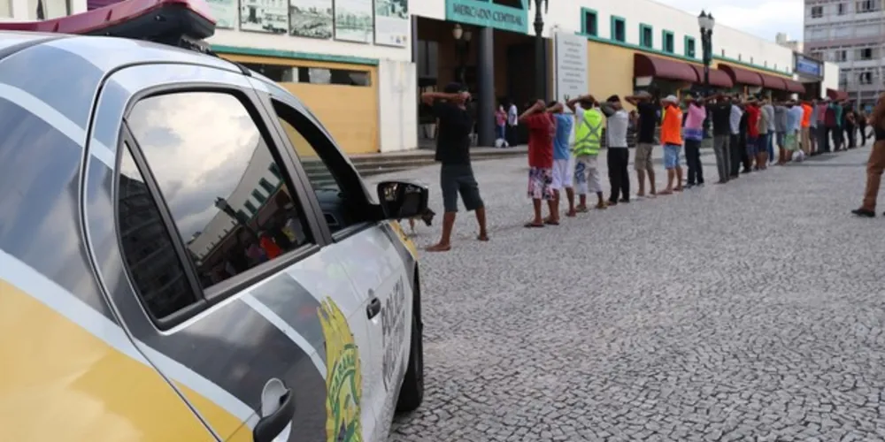 Aeronaves, embarcações, viaturas e motos estarão por todos os municípios promovendo patrulhamento, abordagens e fiscalizações. 