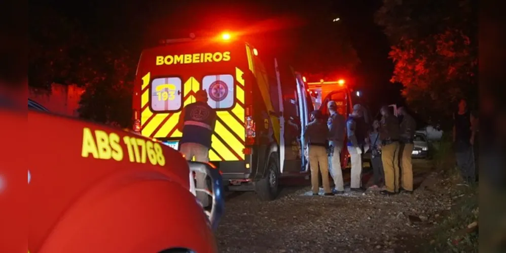 Esposa da vítima escutou os disparos e encontrou marido caído na frente de casa