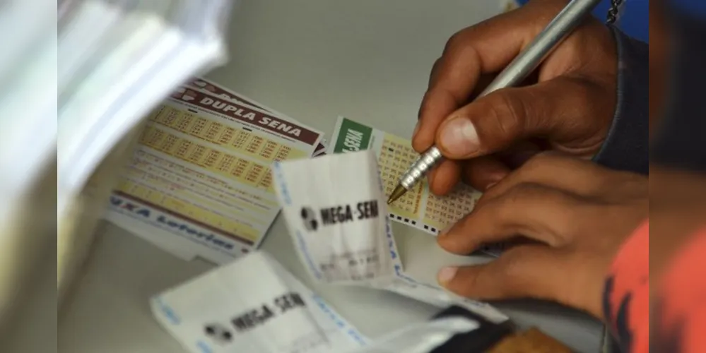 A quina registrou 65 apostas ganhadoras; cada uma vai receber R$ 27.702,32. A quadra teve 3.753 apostas vencedoras; cabendo a cada ganhador R$ 685,41.