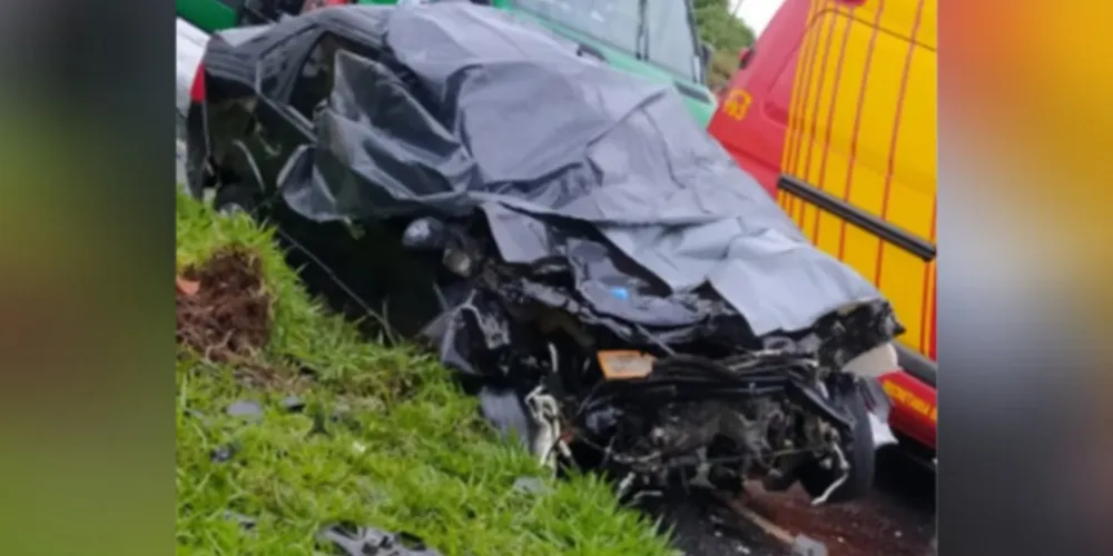 O caso aconteceu no quilômetro 175 da BR-277, na região de Palmeira, nos Campos Gerais