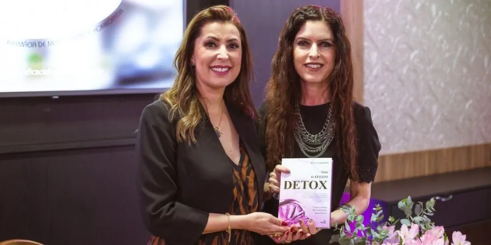 Juliana Ribeiro e Renata Regis Florisbelo