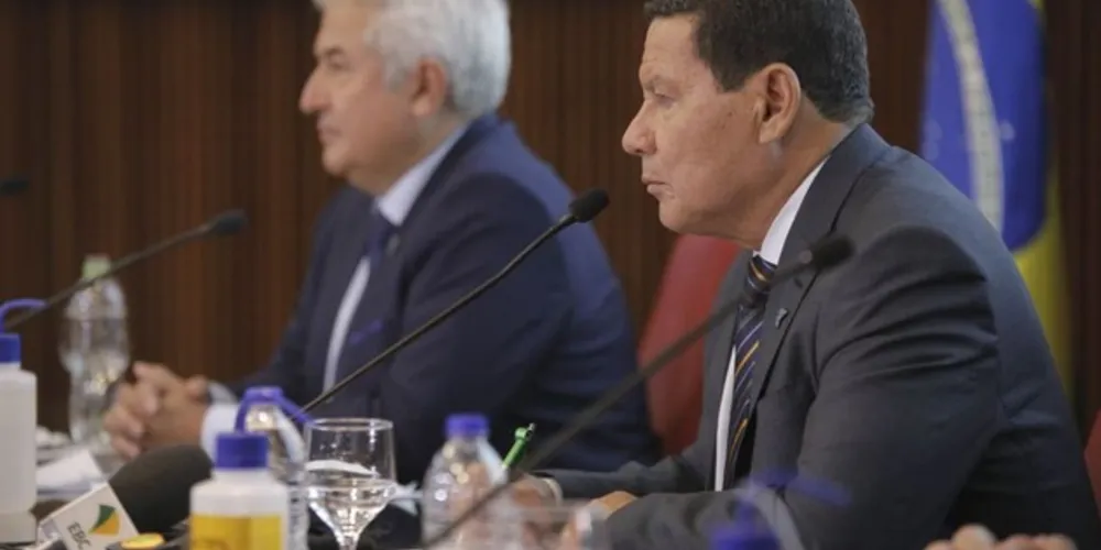 A área equivale a quase duas vezes o Distrito Federal (5.802 km2).