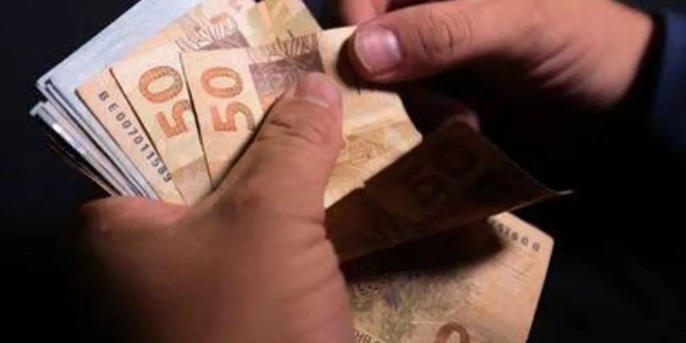  O fundo distribuído entre os 5.568 municípios fechou novembro de 2019 com mais de R$ 8,8 bilhões. Agora, o mês termina com o repasse de R$ 9,8 bilhões. 