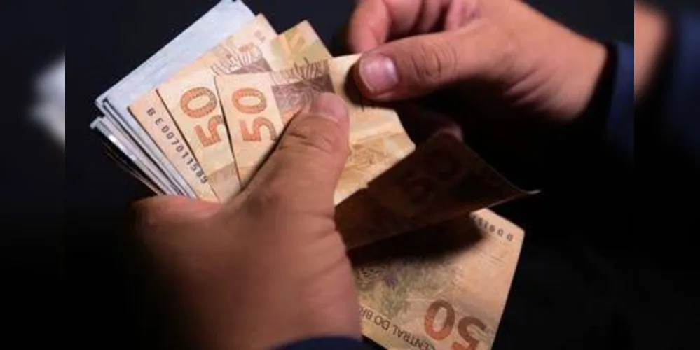  O fundo distribuído entre os 5.568 municípios fechou novembro de 2019 com mais de R$ 8,8 bilhões. Agora, o mês termina com o repasse de R$ 9,8 bilhões. 