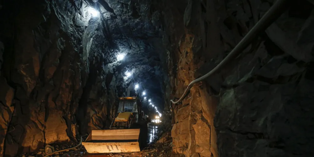 Esse trabalho final foi executado por 70 funcionários em ritmo intenso.