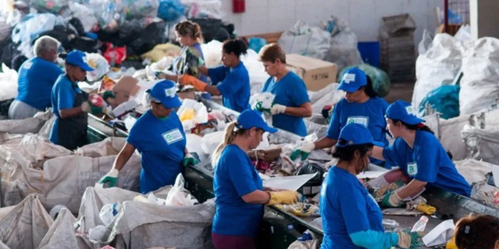 Pelo link ambev.com.br/plasticos, qualquer pessoa pode conhecer as ações da empresa