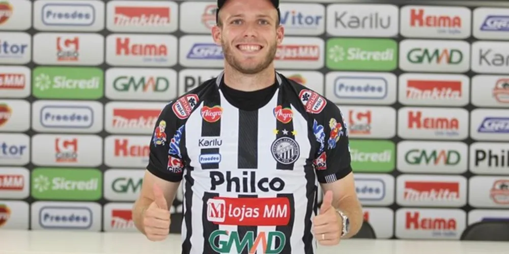 O jogador estava no Pelotas e já atuou por Internacional, Paysandu e Bahia