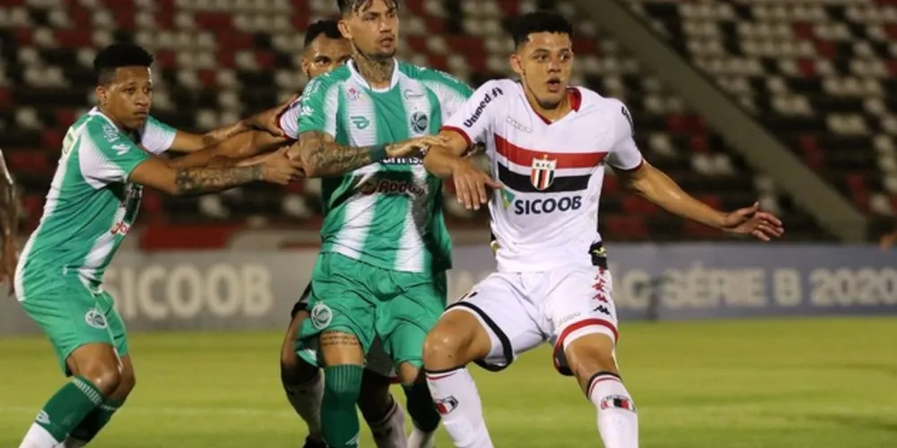 Grampola marcou para gaúchos e Tanque para paulistas