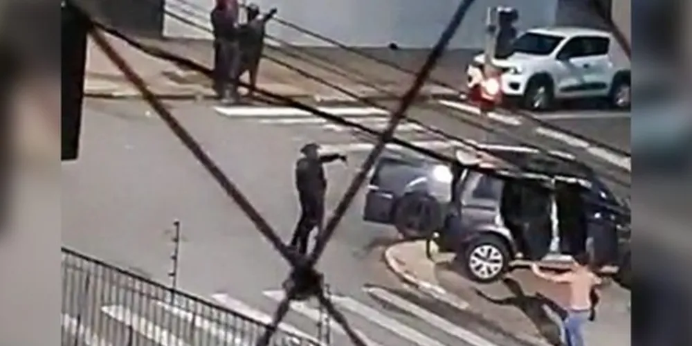 Grupo foi encontrado em Torres e Porto Alegre e teria envolvimento com assalto da última terça-feira