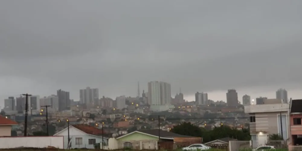 Tempestade deve atingir Ponta Grossa nas próximas horas, segundo o Simepar