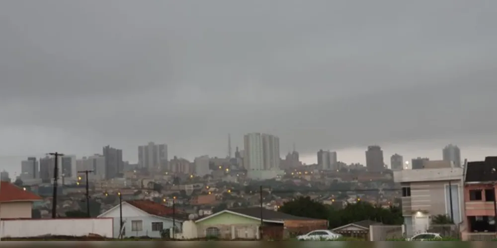Tempestade deve atingir Ponta Grossa nas próximas horas, segundo o Simepar