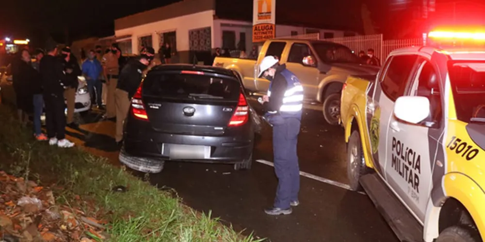 Duas pessoas ficaram feridas e tiveram que ser levadas para hospitais da cidade