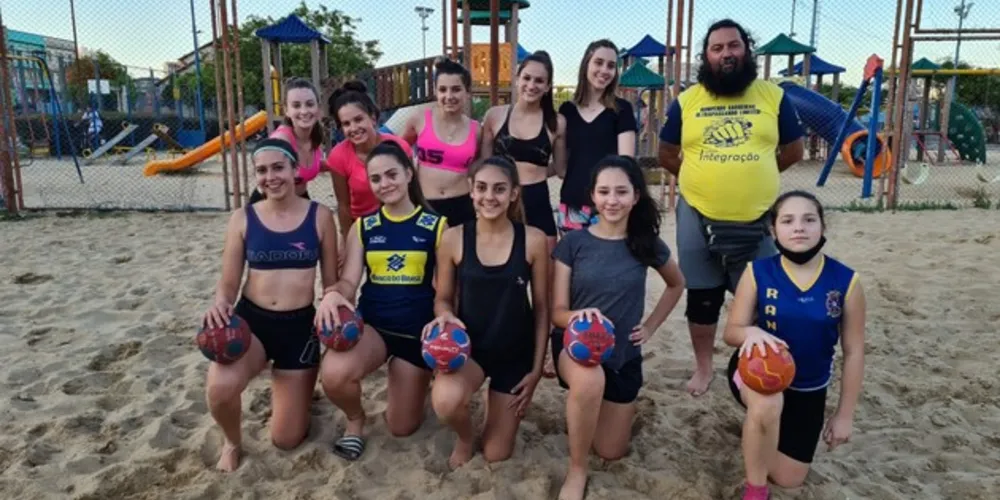 Técnico comenta sobre as mudanças e a adaptação das meninas aos treinamentos
