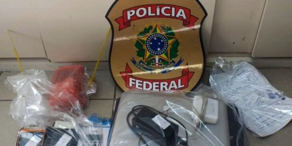 Os objetos apreendidos foram encaminhados para Polícia Federal em São Paulo para serem analisados para identificar os outros integrantes do grupo.