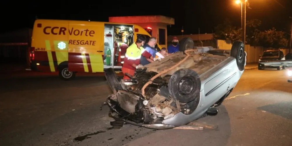 Caminhoneiro que causou acidente fugiu sem prestar socorro; motorista sofreu lesões leves