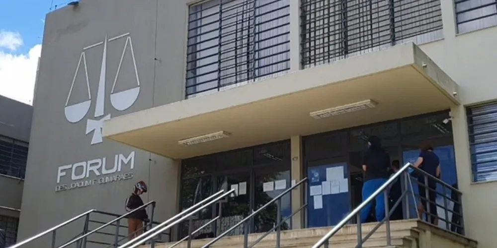 Ele já estava preso e deve cumprir a pena em regime fechado. 