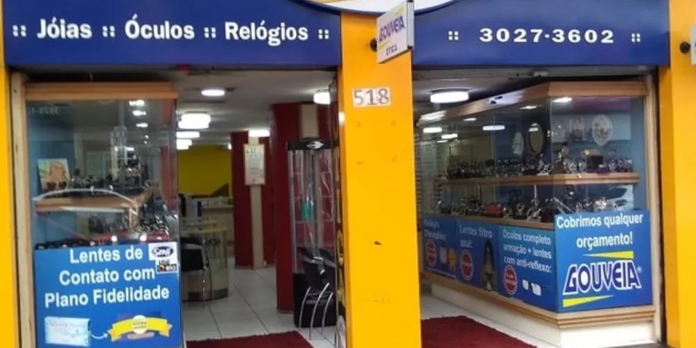 Entre os destaques está toda linha de relógios e óculos para presentes com 20% de desconto à vista ou 10% de desconto em pagamentos a prazo