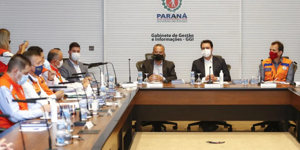 Encontro abordou a evolução da crise e o financiamento de projetos