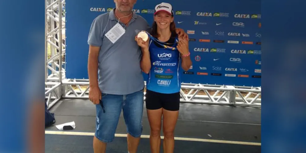 Wanessa Zavolski de Melo fechou os 400 metros com barreiras na terceira colocação