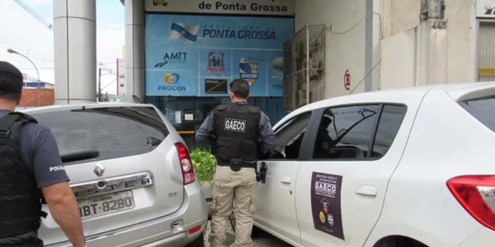 Operação apreendeu documentos na seda da AMTT, na Câmara e na Prefeitura