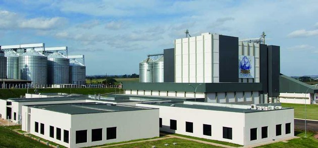 Unidade da Herança Holandesa em Ponta Grossa está localizada 
na região do Distrito Industrial, às margens da BR-376