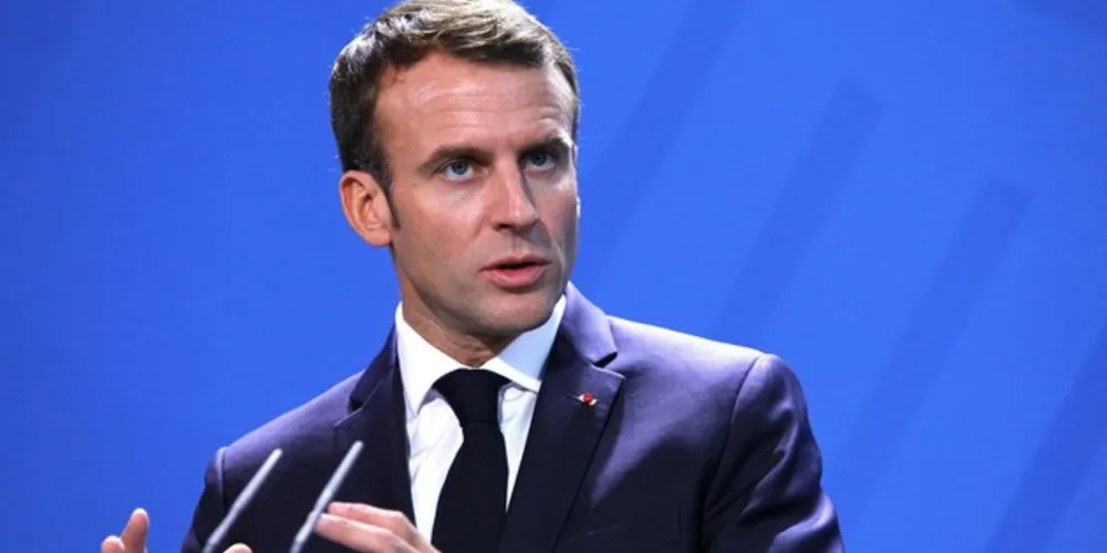 O gabinete acrescentou que está tentando avaliar onde Macron pode ter contraído o vírus.
