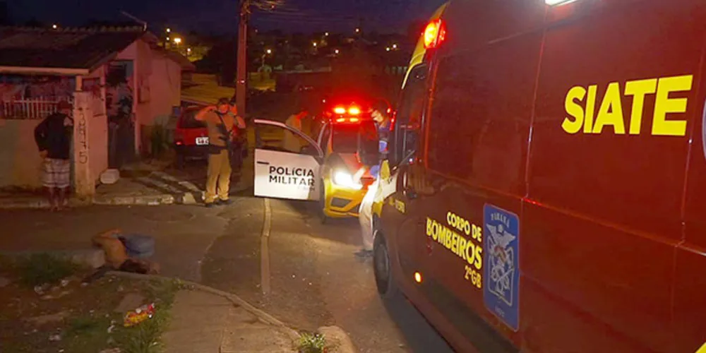 Vítima levou duas facadas no peito e ainda não se sabe autoria ou motivação para o crime