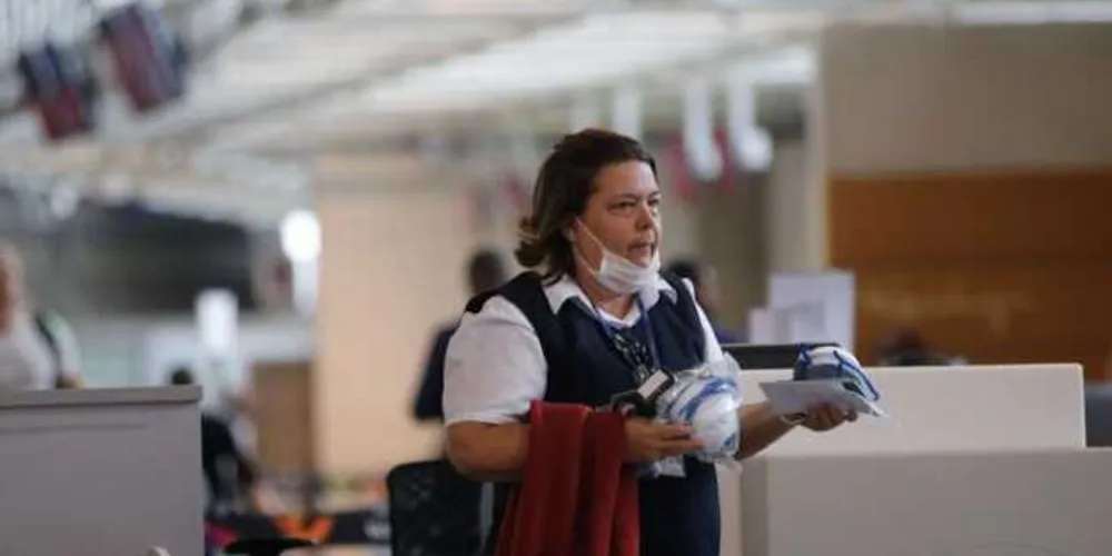 As ações estão sendo implementadas na chegada nos aeroportos de Guarulhos (SP) e Galeão (RJ).