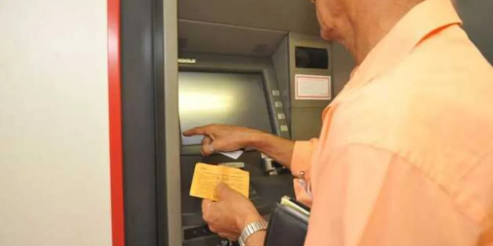 Nos dias 25 e 31 de dezembro, além de 1º de janeiro, as agências bancárias permanecerão fechadas para atendimento. 