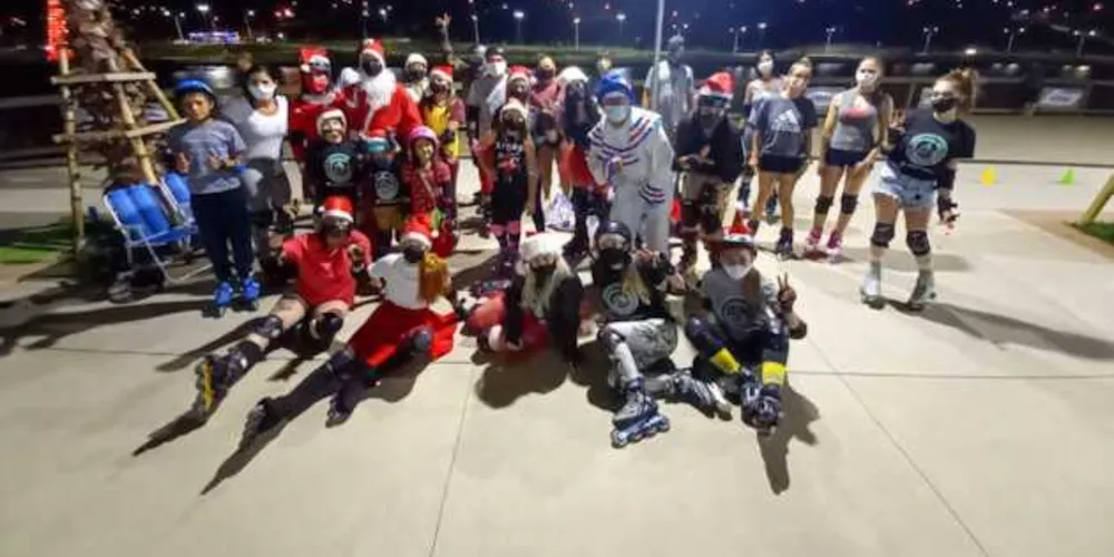 O grupo Patins Ponta Grossa é  composto por quase 300 integrantes, os quais boa parte se reúnem todos os dias para patinar no lago.
