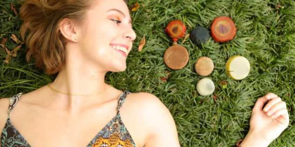 Após um problema com os produtos convencionais, Fernanda criou seu próprio shampoo e condicionador