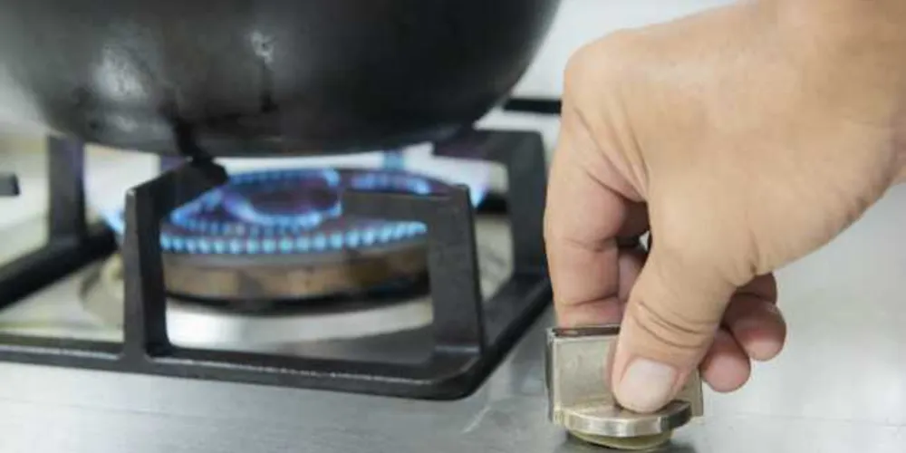 Gaslog, empresa especializada na distribuição de gás LP, dá dicas sobre como evitar acidentes neste momento de diversão em casa ou durante uma viagem 