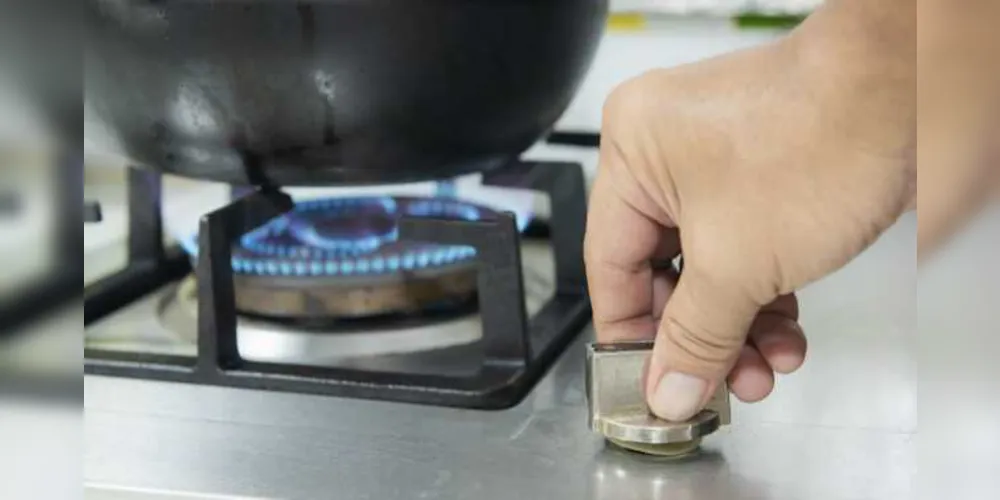 Gaslog, empresa especializada na distribuição de gás LP, dá dicas sobre como evitar acidentes neste momento de diversão em casa ou durante uma viagem 