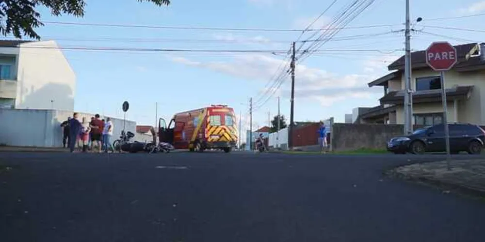 Imagem ilustrativa da imagem Vigilante fica ferido após acidente entre carro e moto em PG