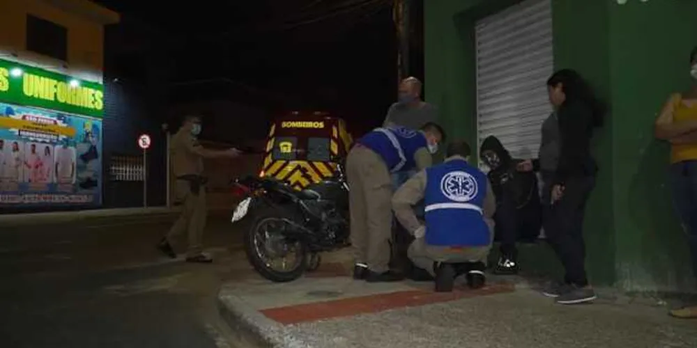 Vítima foi socorrida por equipes do Corpo de Bombeiros