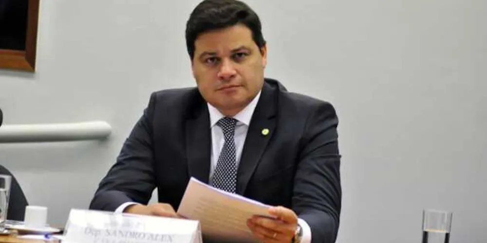 Sandro diz que apesar de todas as dificuldades, o ano foi marcado por investimentos e grandes obras para o Estado do Paraná
