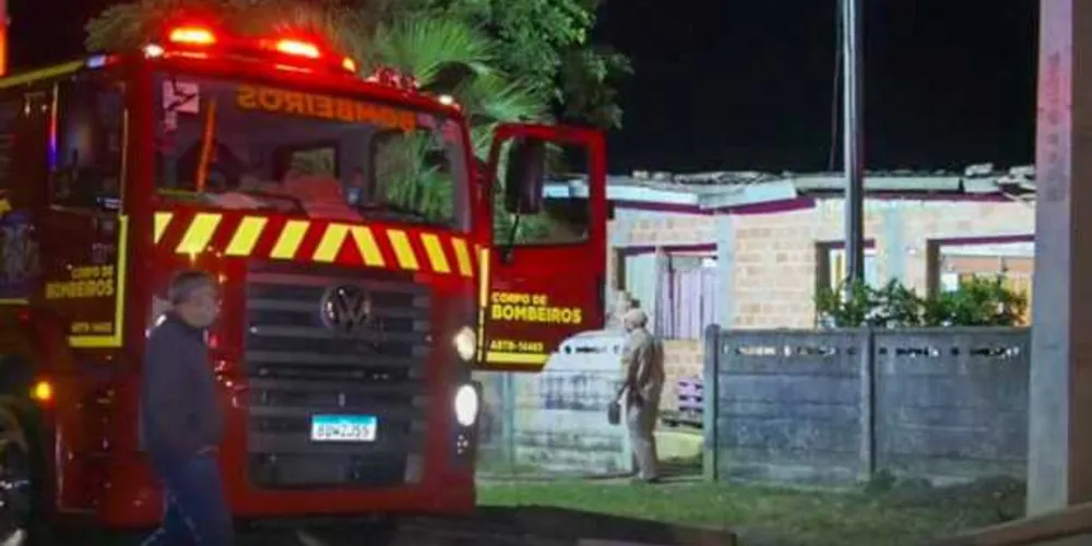 O marido relatou que momentos antes do incêndio começar ela teria jogado bebida em seu próprio corpo, na sequência ateou fogo nela e em todo o local