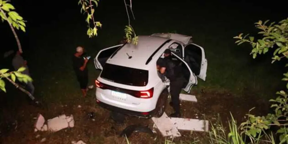 Acidente aconteceu na noite desta sexta-feira no campo do Palmeiras, na Avenida Anita Garibaldi